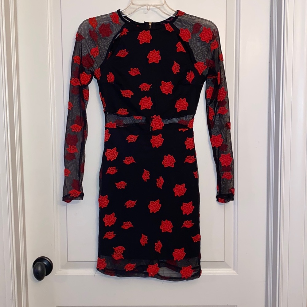Navy & Red 🌹floral mini dress